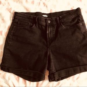 Black Old Navy Jean Shorts (Size 12)